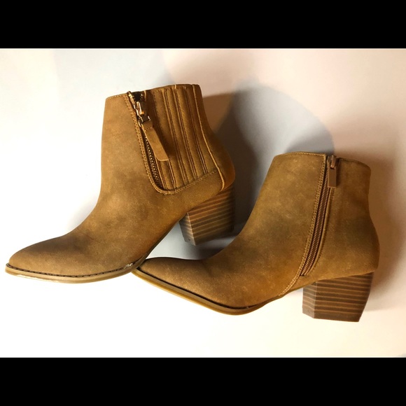 NWB Angelina Ankle Boot - Picture 2 of 6